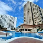 Family Paradise Premium Playa Paraiso